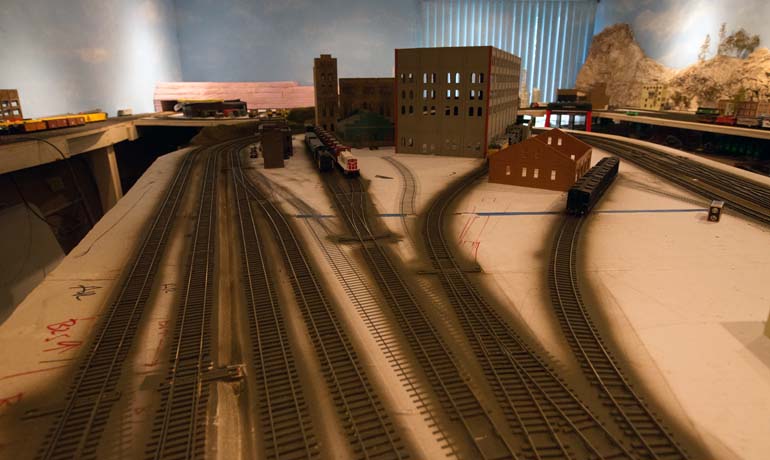 Santello Layout